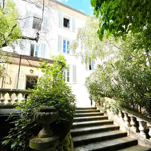 Maison 14 pièces 350 m² · à Nyons · 350 m² · 750 000 €