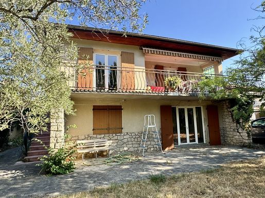 Maison 6 pièces 143 m² · à Nyons · 143 m² · 269 000 €