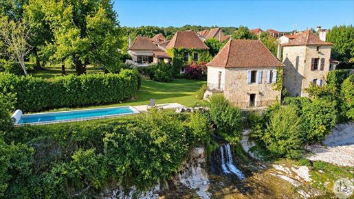 Annonce · à Lalinde · 219 m² · 685 000 €