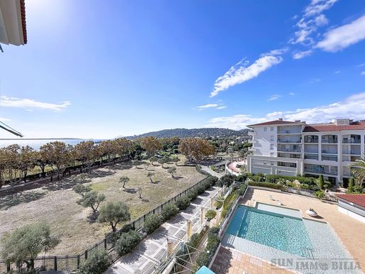Appartement 2 pièces 43 m² · à Antibes · 43 m² · 360 000 €