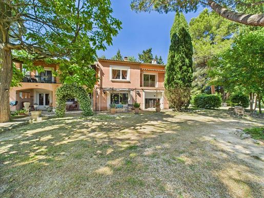 Maison 12 pièces 360 m² · à Avignon · 360 m² · 600 000 €