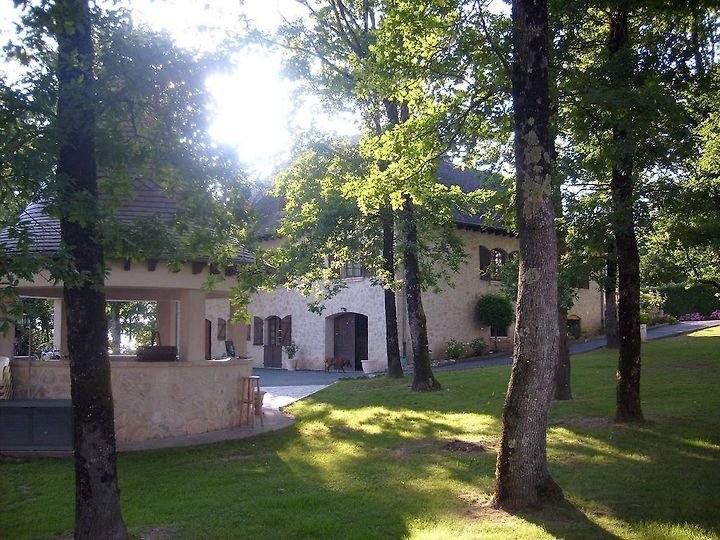 Maison 8 pièces 255 m² · à Varetz · 255 m² · 559 000 €