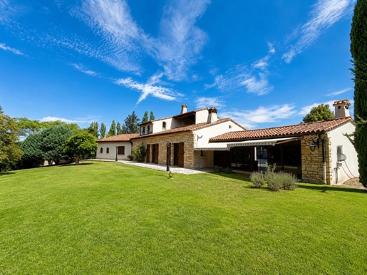 Maison 9 pièces 295 m² · à Saint-Victor · 295 m² · 489 000 €
