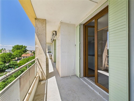 Appartement 3 pièces 69 m² · à Avignon · 69 m² · 134 000 €