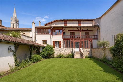 Maison 6 pièces 155 m² · à Buzet-sur-Baïse · 155 m² · 155 000 €