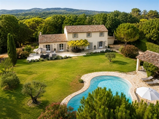 Maison 6 pièces 250 m² · à Rognes · 250 m² · 1 680 000 €