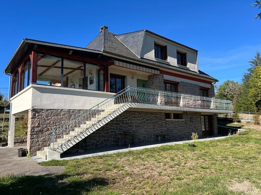 Maison 7 pièces 210 m² · à Maussac · 210 m² · 251 000 €