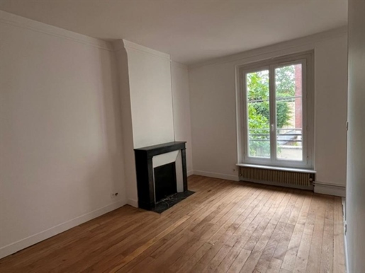 Appartement 2 pièces 31 m² · à Paris 15ème · 31 m² · 296 000 €