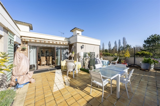 Appartement 5 pièces 104 m² · à Melun · 104 m² · 250 000 €