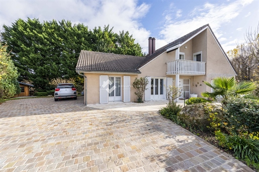 Maison 8 pièces 175 m² · à Boissise-le-Roi · 175 m² · 445 000 €