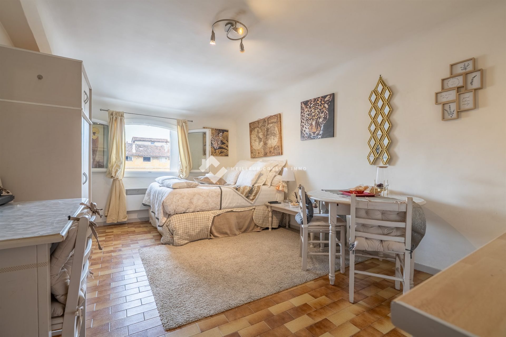 Apartment in Aix-en-Provence, Cuques - Plus