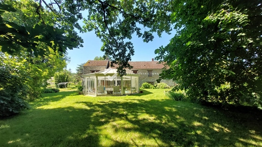 Maison 7 pièces 209 m² · à Thoiry · 209 m² · 550 000 €