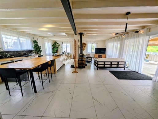Maison 6 pièces 253 m² · à Buxerolles · 253 m² · 418 000 €