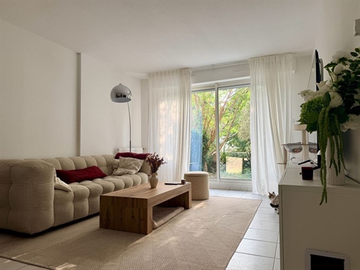 Appartement 2 pièces 54 m² · à Bordeaux · 54 m² · 220 000 €