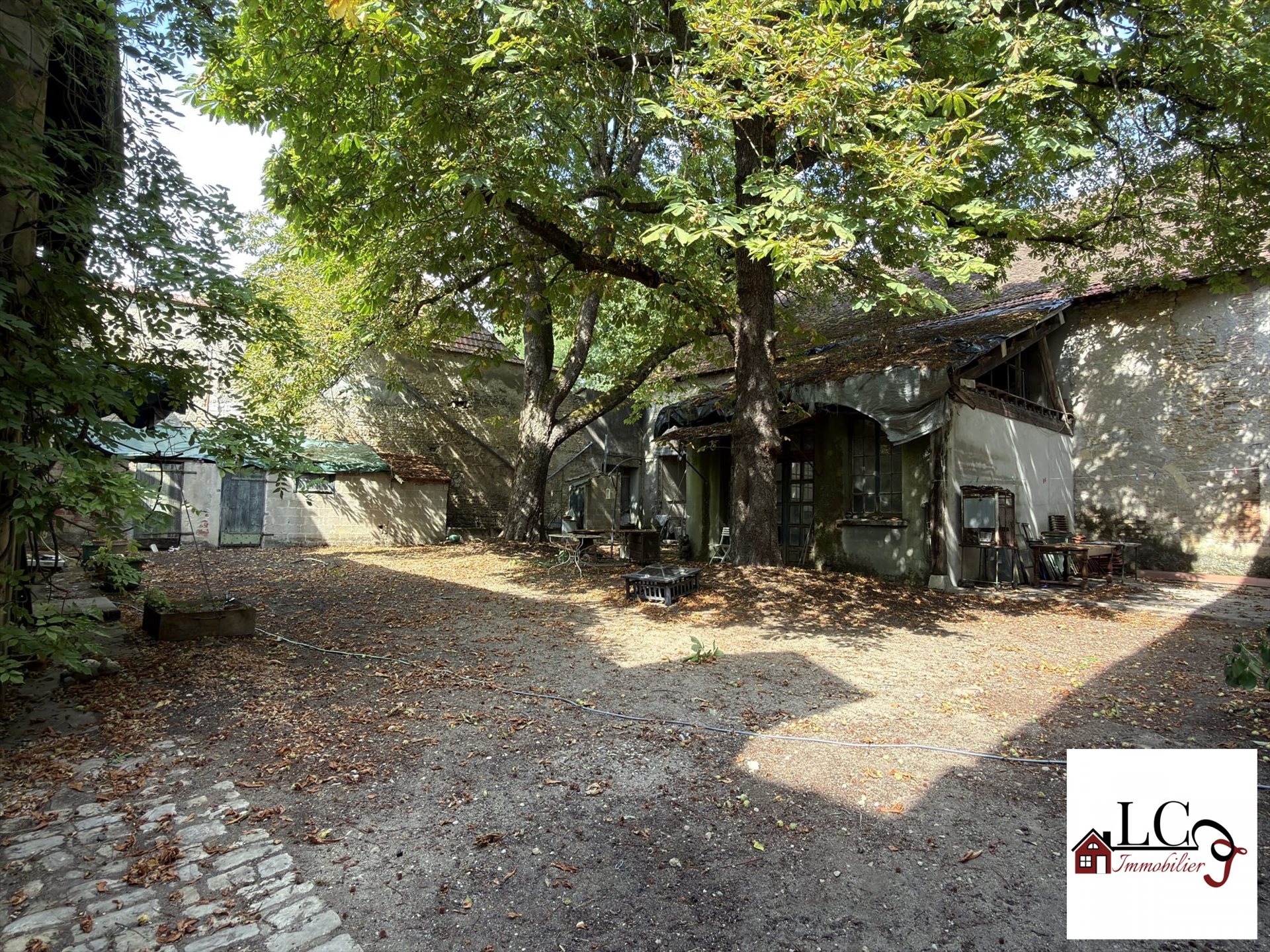 Maison à vendre, 263m², Saint-Pierre-le-Moûtier