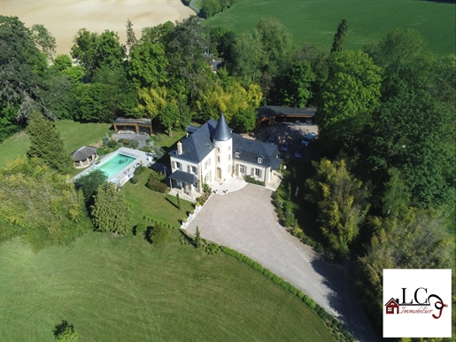 Maison 9 pièces 381 m² · à Sichamps · 381 m² · 750 000 €