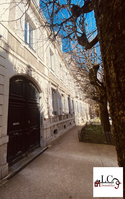 2 pièces 311 m² · à Nevers · 311 m² · 455 000 €