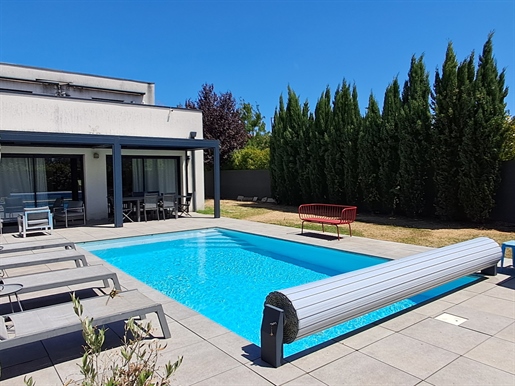 Maison 6 pièces 171 m² · à Saint-Priest · 171 m² · 790 000 €
