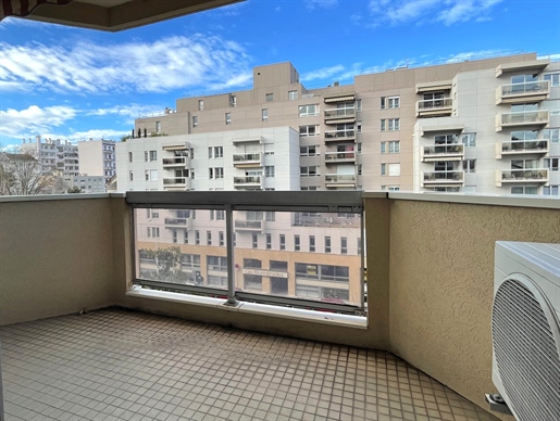 2 pièces 44 m² · à Lyon 6ème · 44 m² · 170 000 €