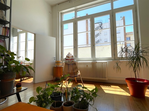 5 pièces 145 m² · à Lyon 6ème · 145 m² · 810 000 €