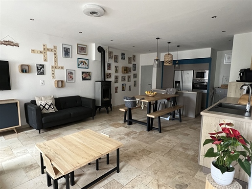 Maison 5 pièces 178 m² · à Berrias-Et-Casteljau · 178 m² · 210 000 €