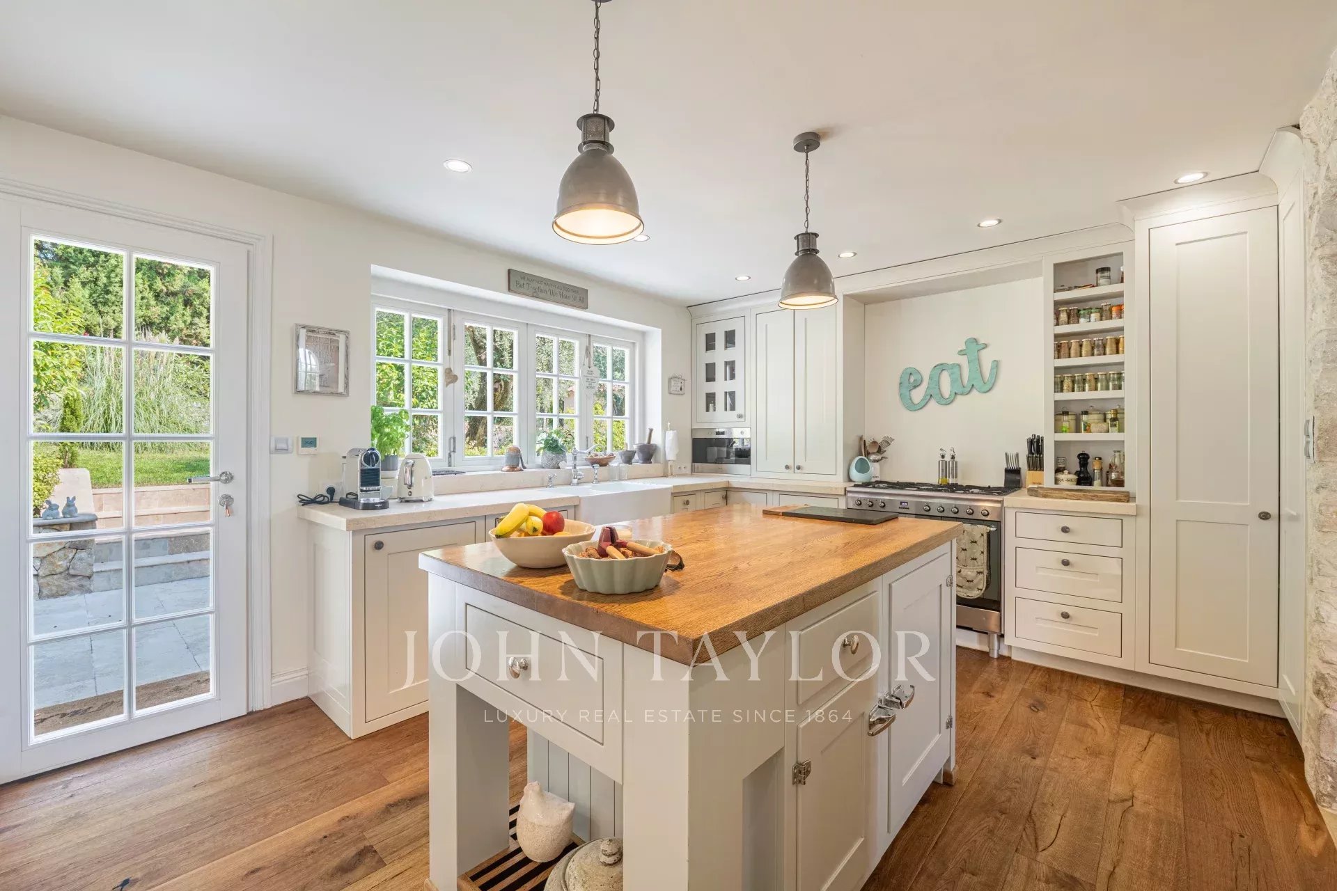 Maison à vendre, 220m², Roquefort-les-Pins