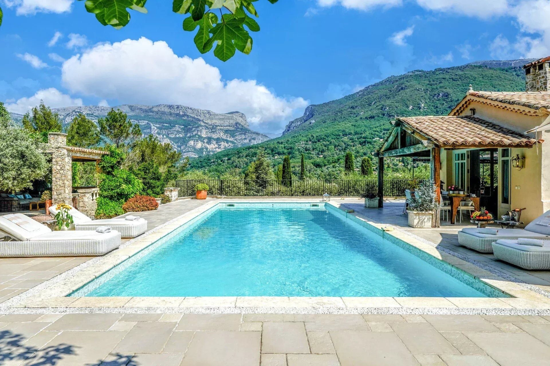 Maison à vendre, 396m², Le Rouret