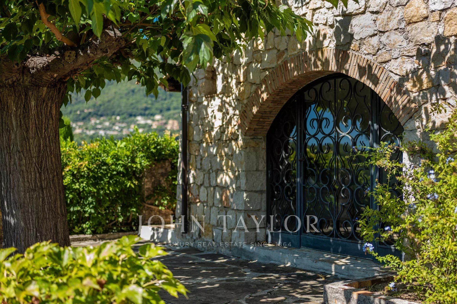 Maison à vendre, 280m², Châteauneuf-Grasse