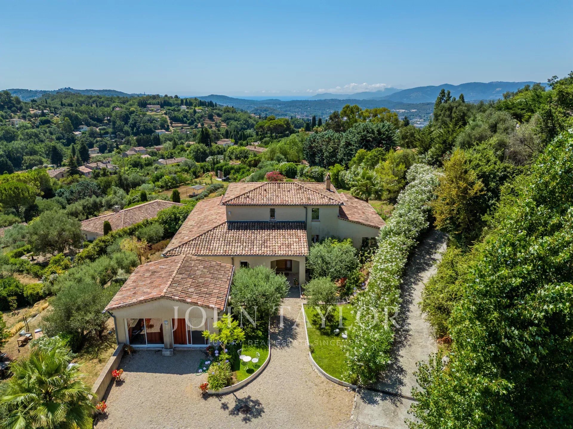 Maison à vendre, 305m², Châteauneuf-Grasse