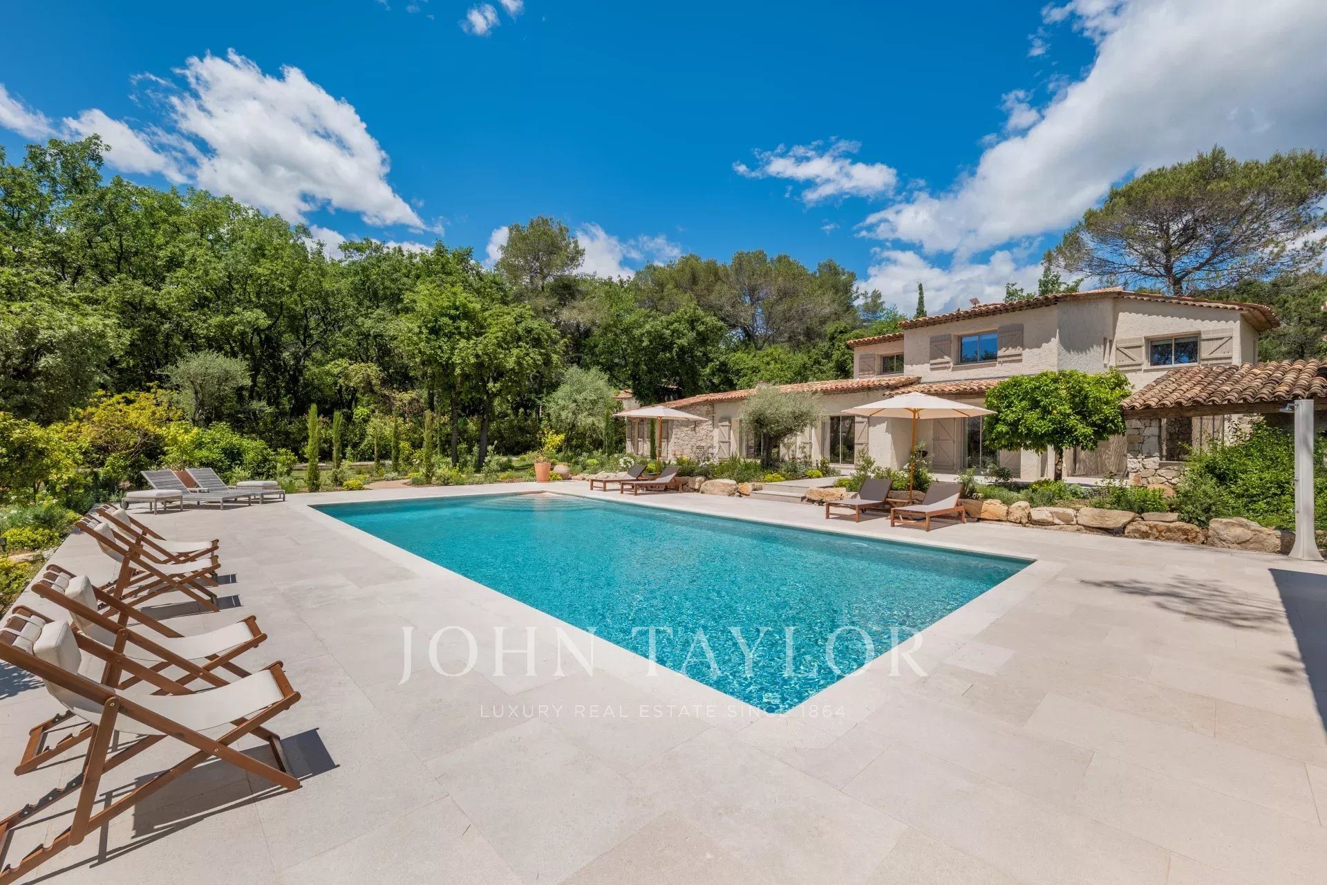 Maison à vendre, 190m², Roquefort-les-Pins
