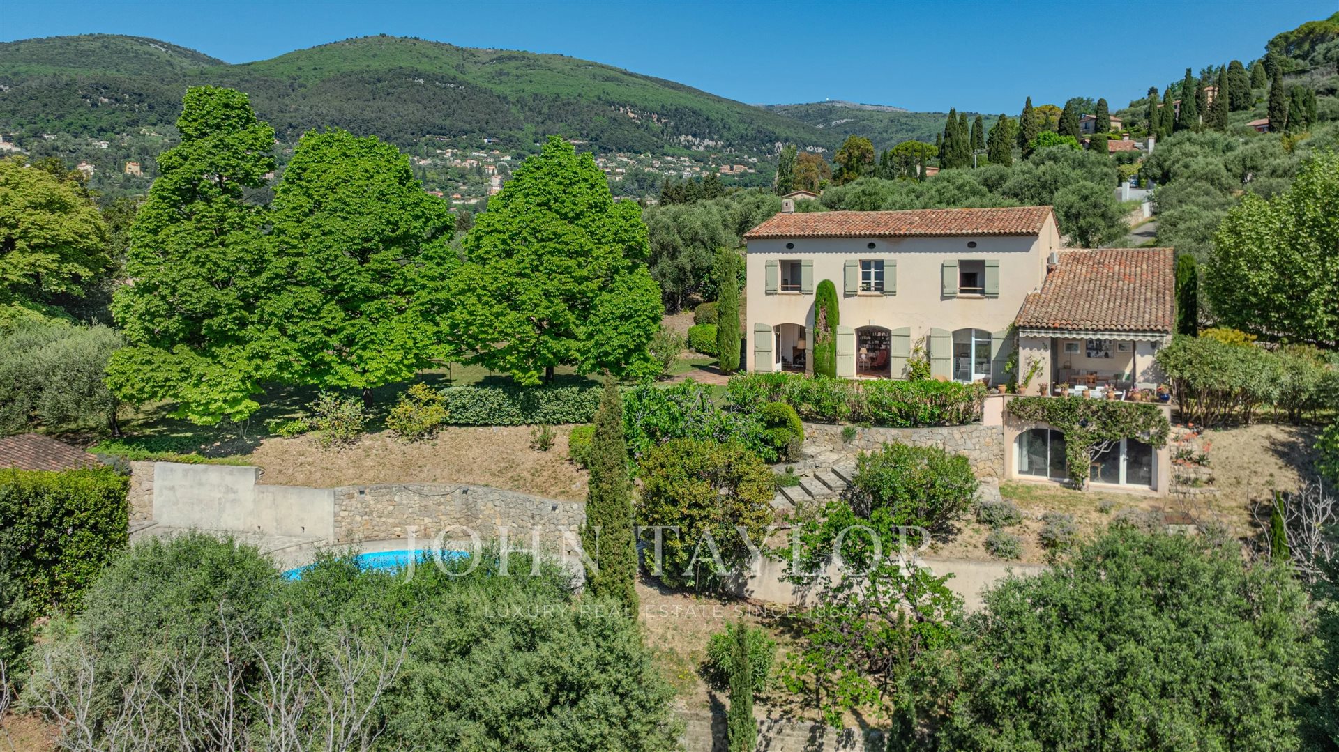 Maison à vendre, 353m², Grasse