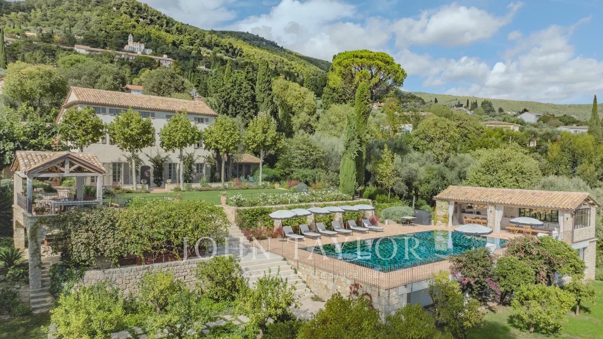Maison à vendre, 551m², Grasse
