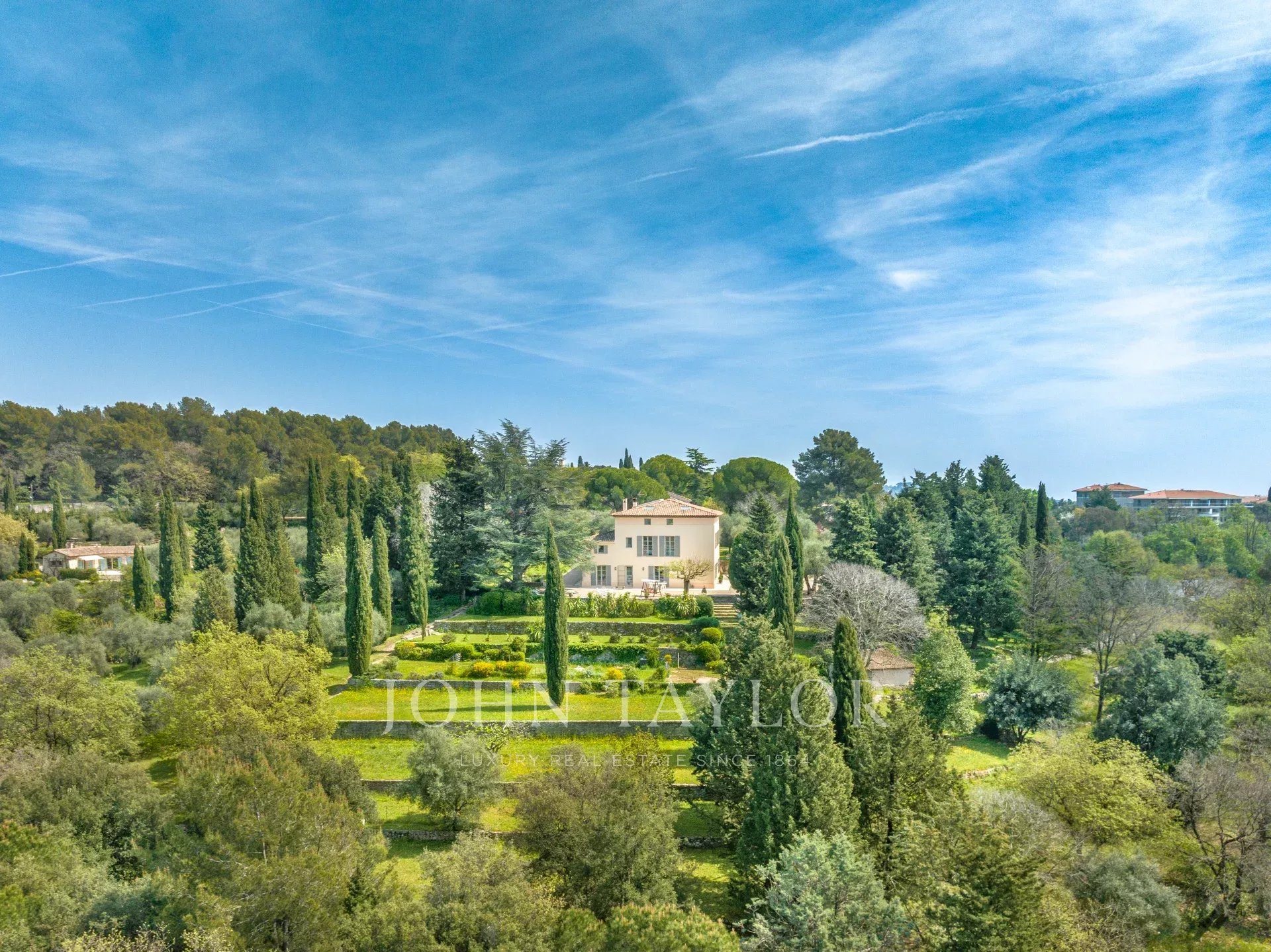 Maison à vendre, 375m², Grasse