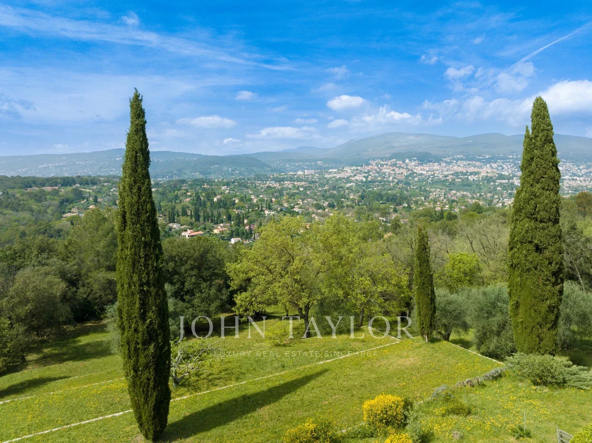 Maison à vendre, 375m², Grasse
