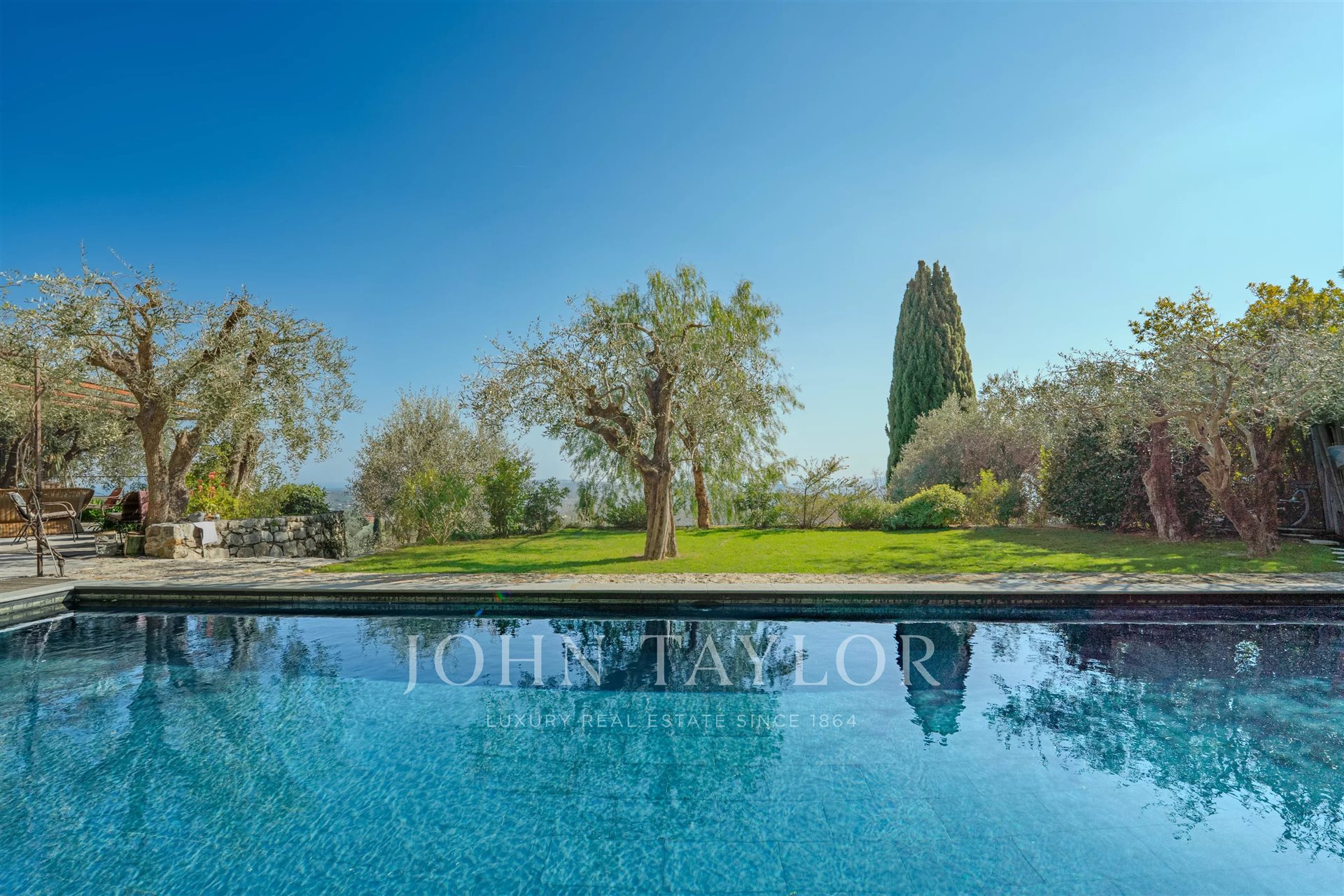 Maison à vendre, 239m², Châteauneuf-Grasse