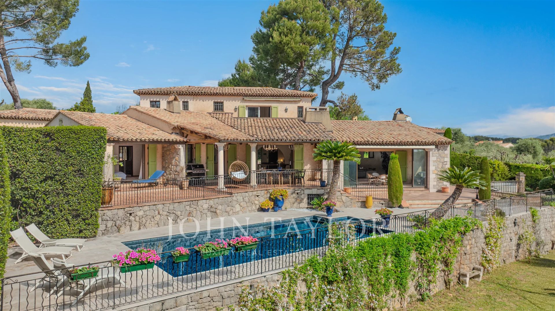 Maison à vendre, 322m², La Roquette-sur-Siagne