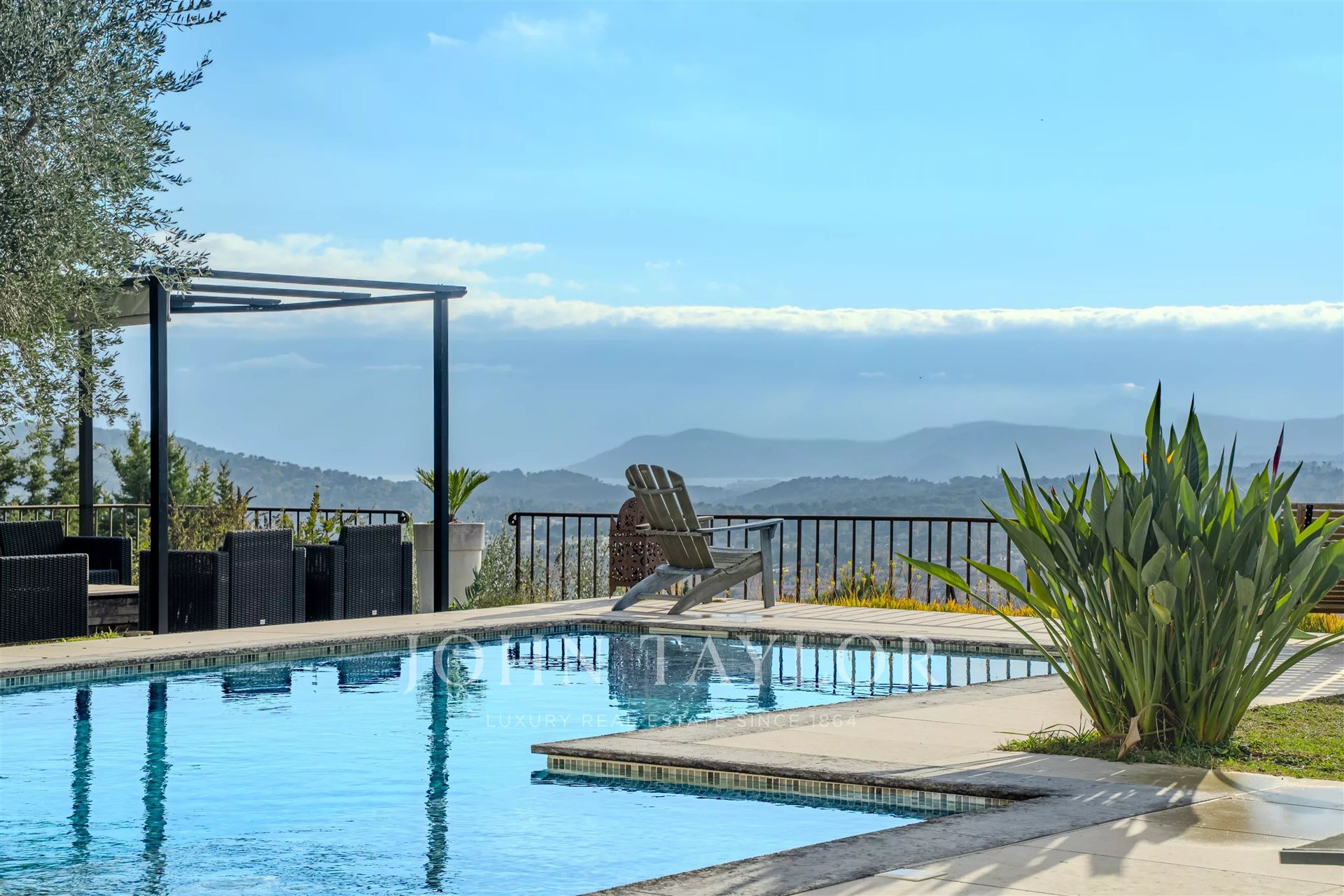 Maison à vendre, 217m², Valbonne