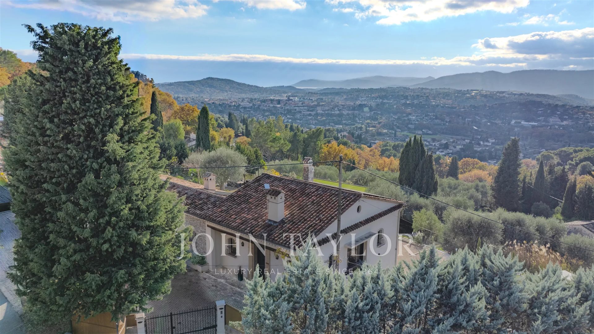 Maison à vendre, 217m², Valbonne