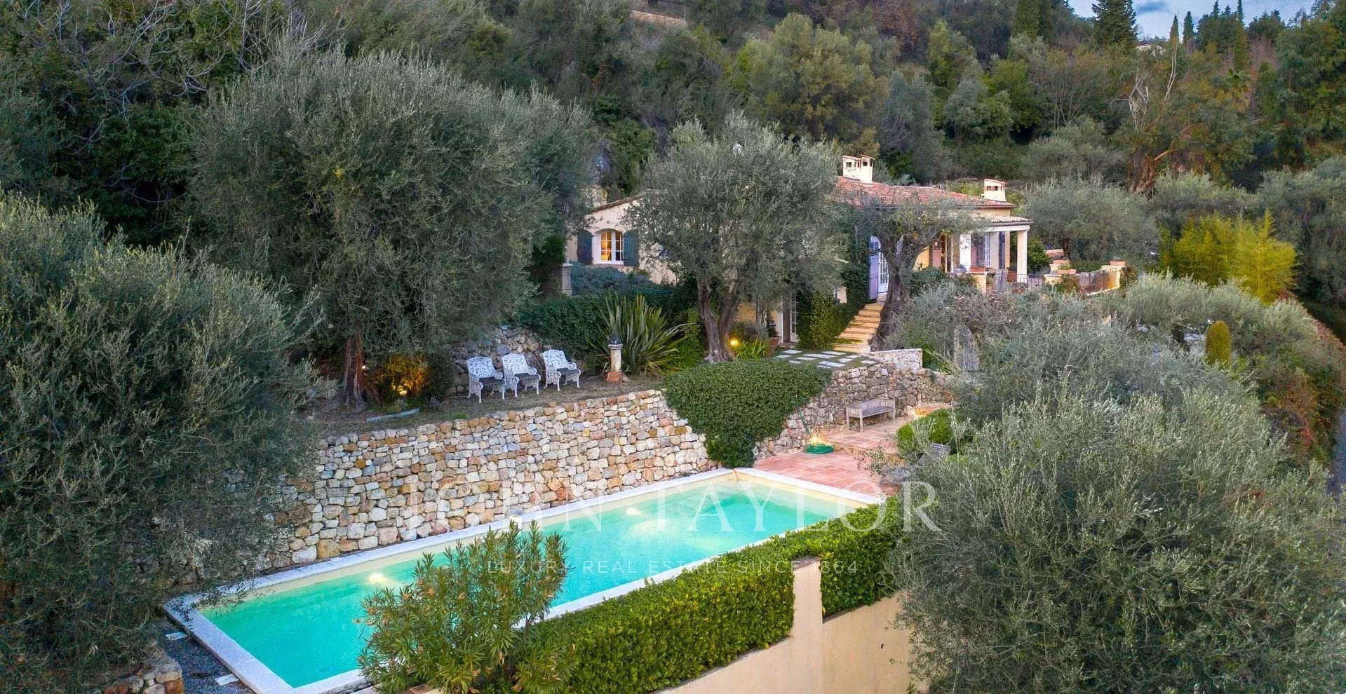 Maison à vendre, 173m², Châteauneuf-Grasse