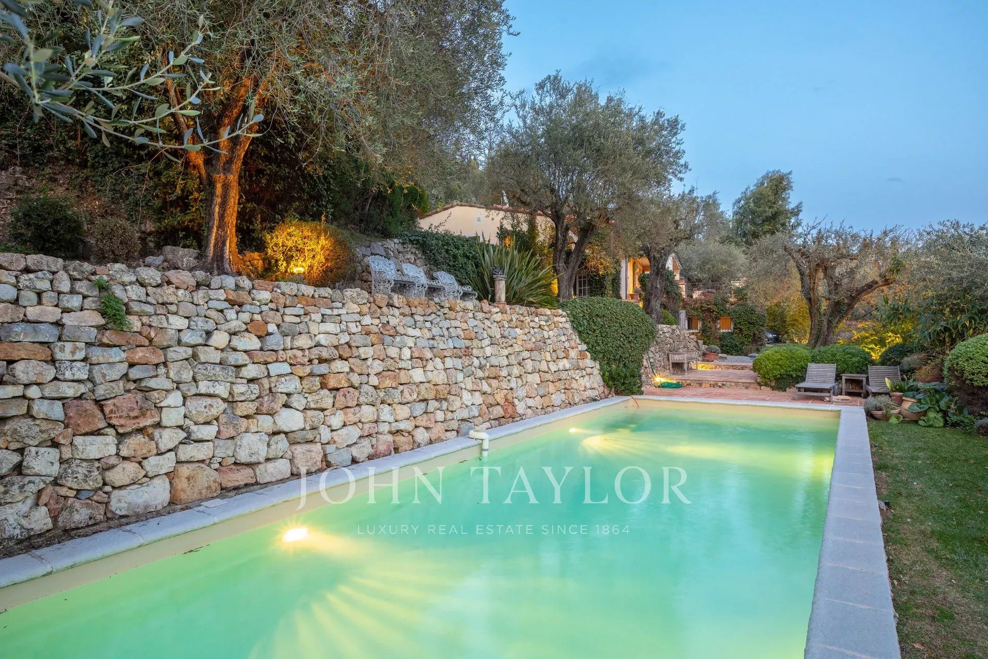 Maison à vendre, 173m², Châteauneuf-Grasse