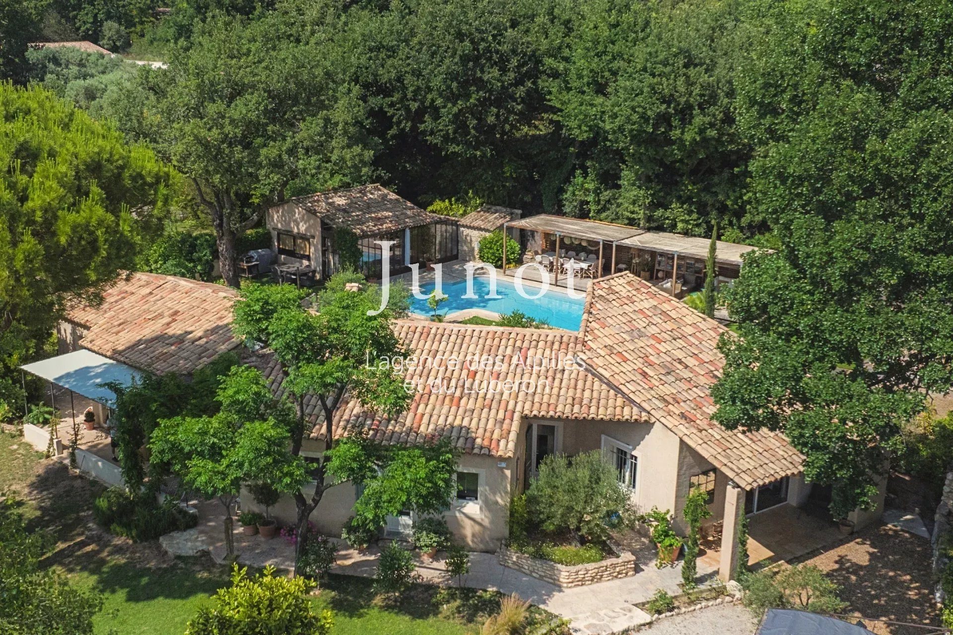 Maison à vendre, 170m², Robion