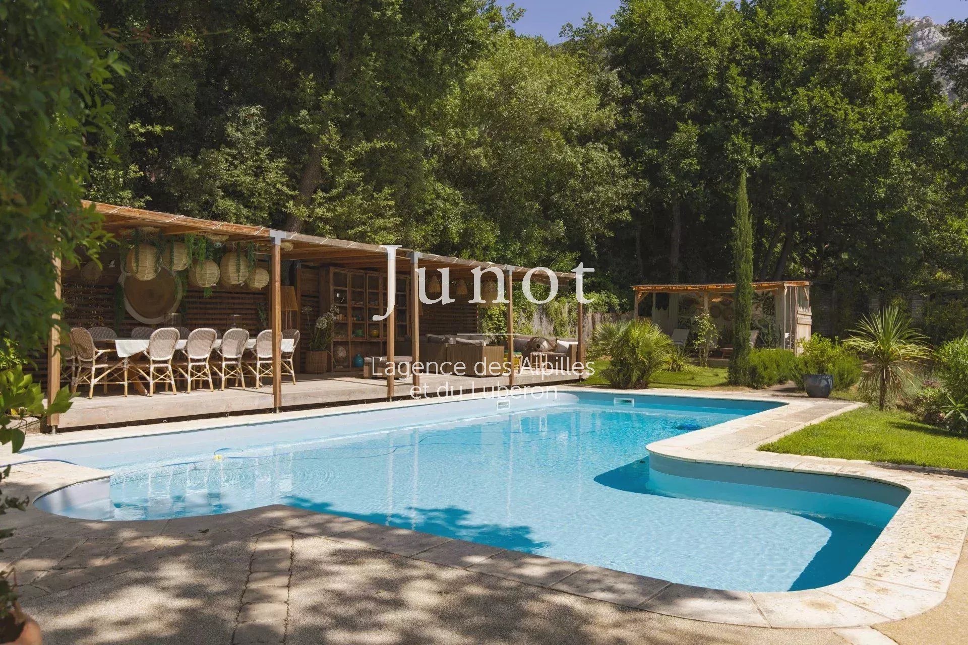 Maison à vendre, 170m², Robion