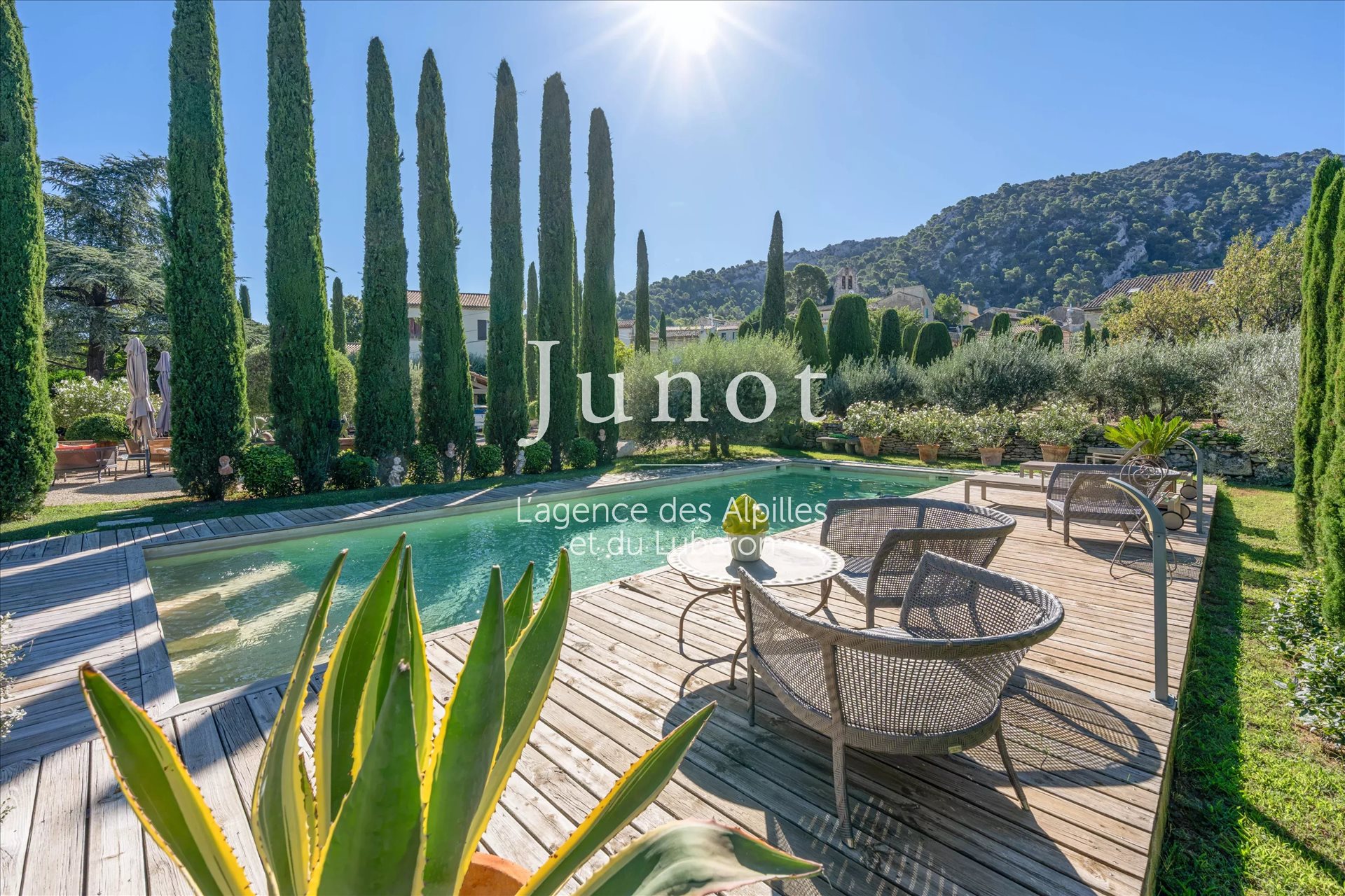 Maison à vendre, 240m², Robion