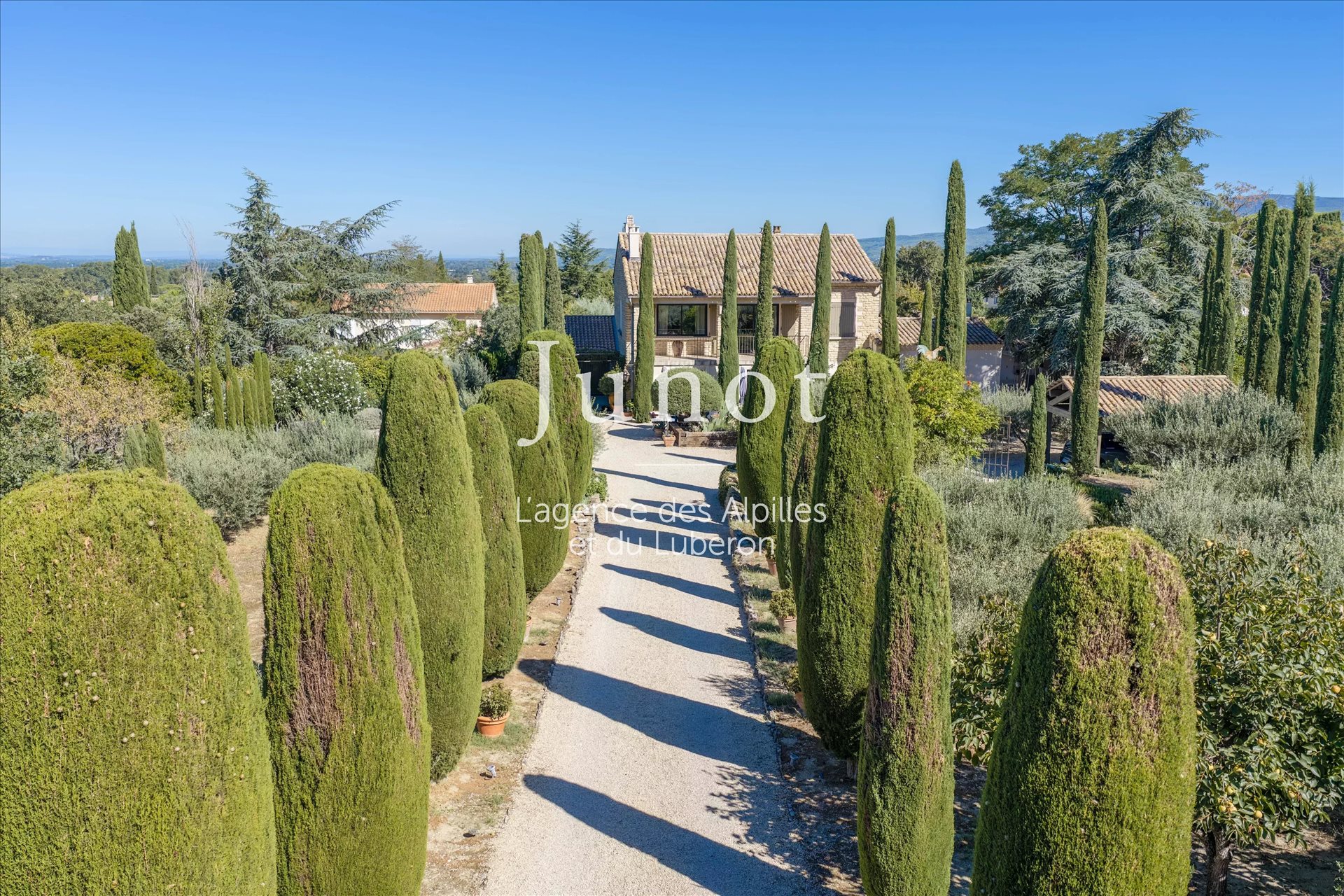 Maison à vendre, 240m², Robion