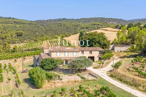 Maison 14 pièces 140 m² · à Joucas · 140 m² · 5 300 000 €