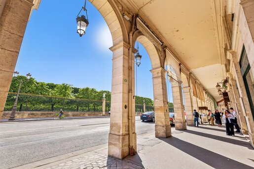 Appartement 5 pièces 98 m² · à Paris 1er · 98 m² · 1 250 000 €