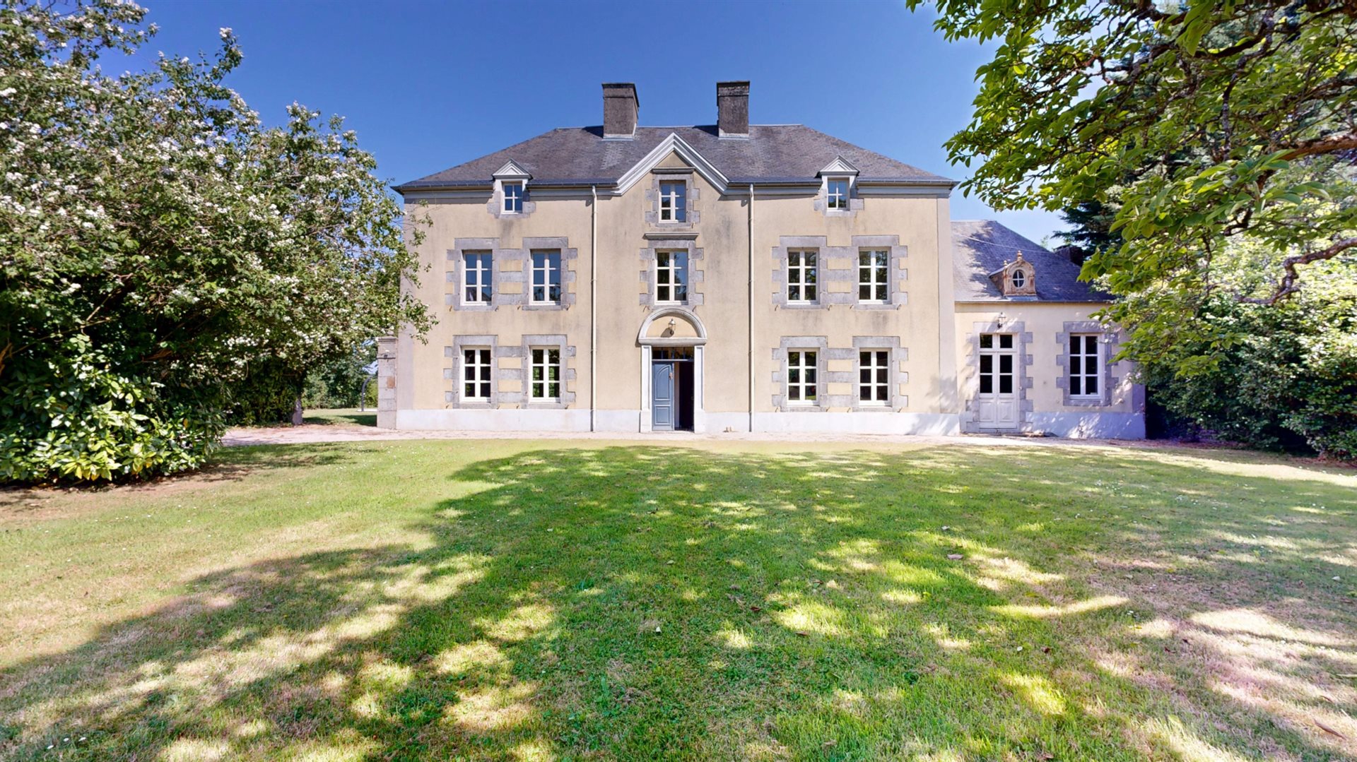 Maison à vendre, 248m², Saint-Denis-le-Gast