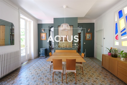 Maison 8 pièces 250 m² · à Salon-de-Provence · 250 m² · 899 000 €