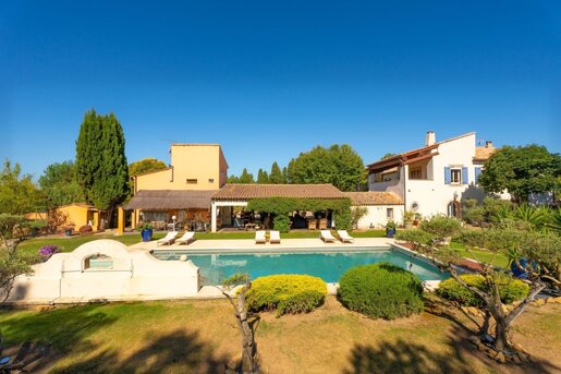 Maison 22 pièces 800 m² · à Aix-en-Provence · 800 m² · 3 500 000 €