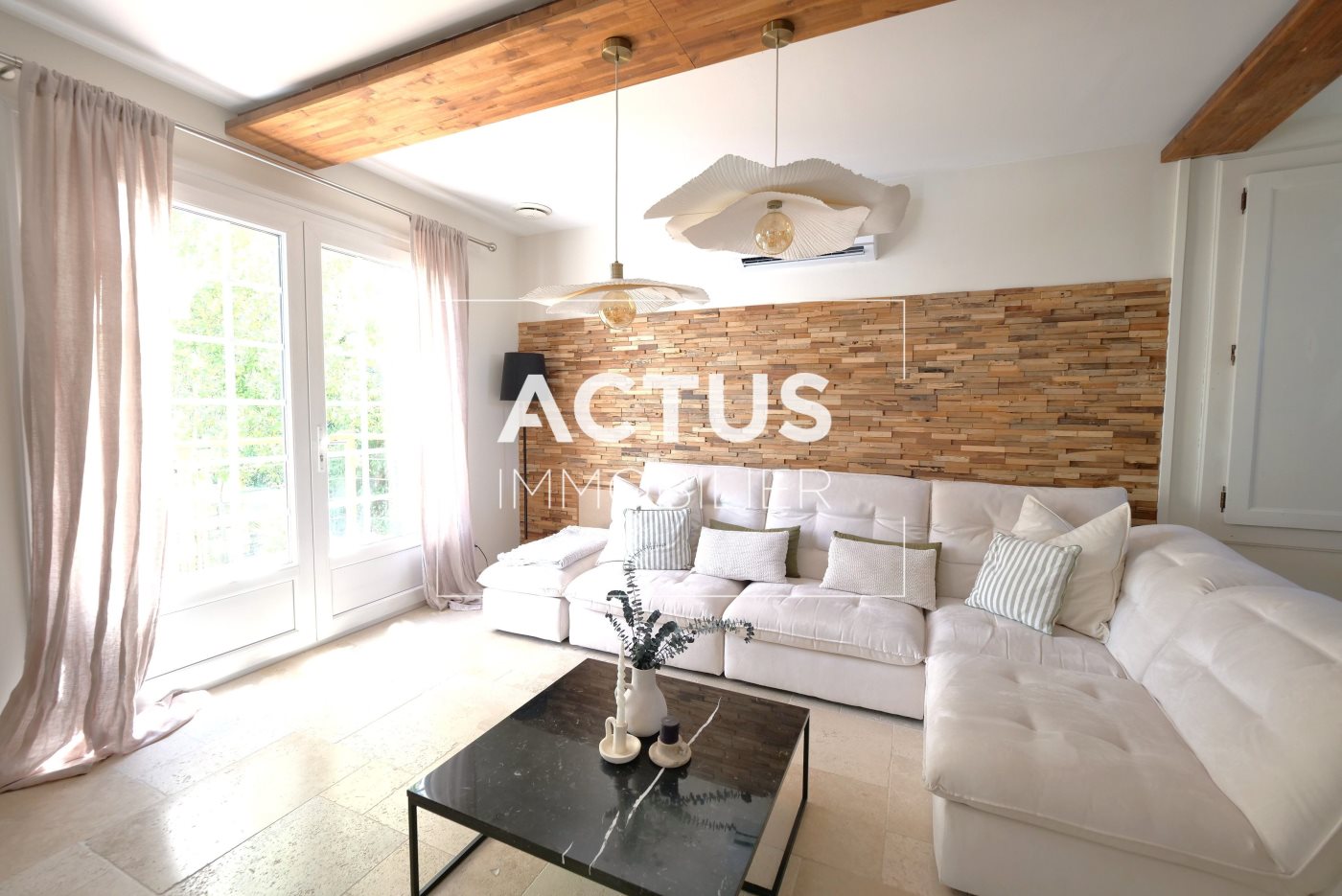 Maison à vendre, 183m², Charleval